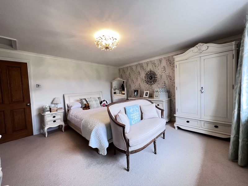 Bedroom- click for photo gallery